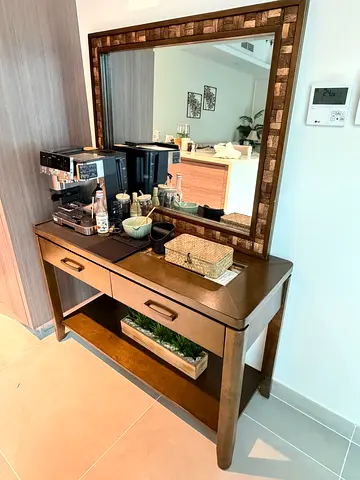 Homecentre Console with Mirror
