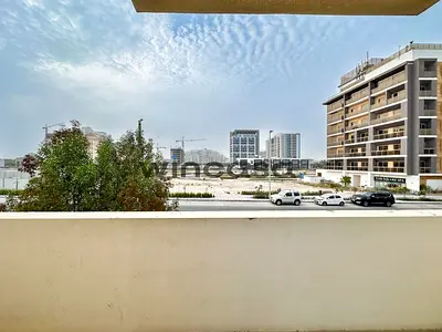 STUDIO APARTMENT | ATTACHED BALCONY | 4 CHEQUES