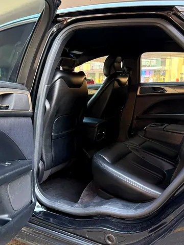 صورة 11 لـ 2017 Lincoln MKZ