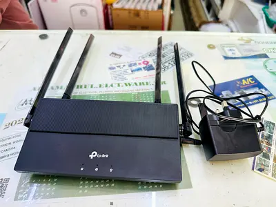 TP-Link Wireless Dual Band Router with Power Adapter - Good Working Condition