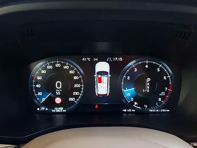 صورة مصغرة 16 لـ 2021 Volvo XC60
