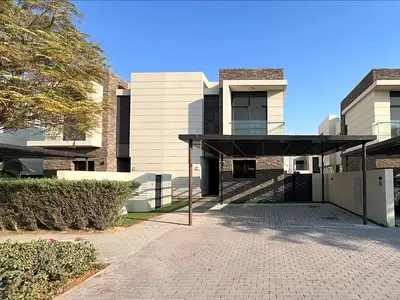Large Plot | Fully Furnished | Vacant