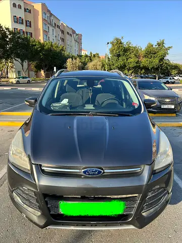 Sale! Ford Escape SE 2015 GCC Specs - Well Maintained SUV