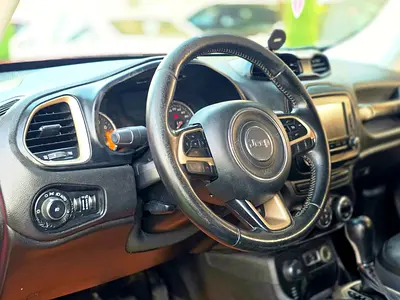 2015 JEEP RENEGADE photo 6