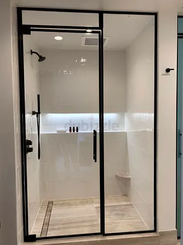 Need Shower Glass Installed? We’re Here to Help!