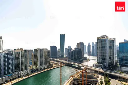 Corner/Canal And Pool View/High Floor/Luxury