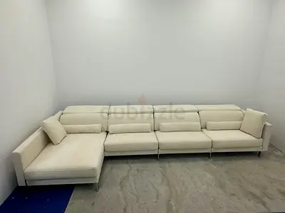 Looks like new condition Italy brand lshape comfortable sofa