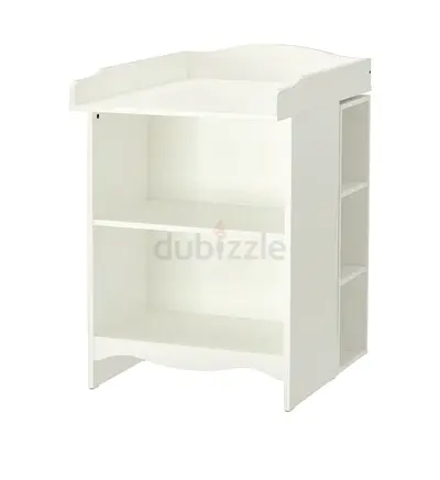 Baby changing table with shelf + baby care mat