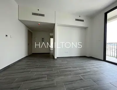 Luxury Living | Prestigious Central Address | Resale