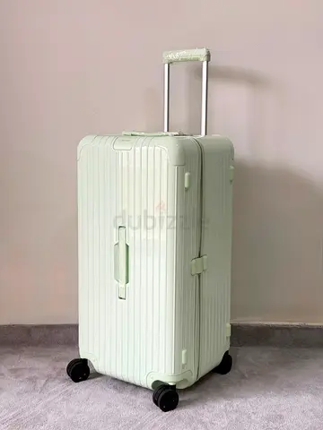 RIMOWA Essential Check In L