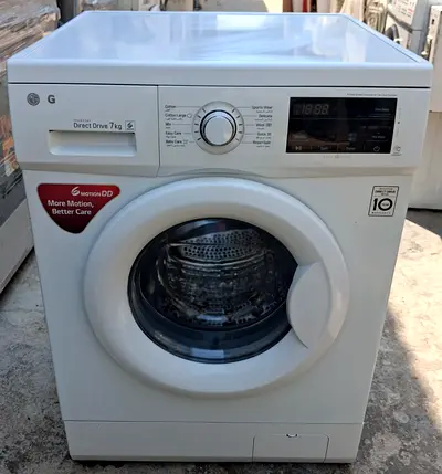 LG washing machine 7 kg Available