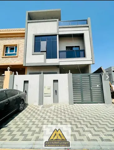 فيلا مميزة _ مخطط الاتحاد، تتميز بمساحات مناسبة للعائلات وتضم روفًا ومجلسًا وصالة واسعة.