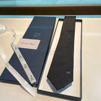 Dior tie