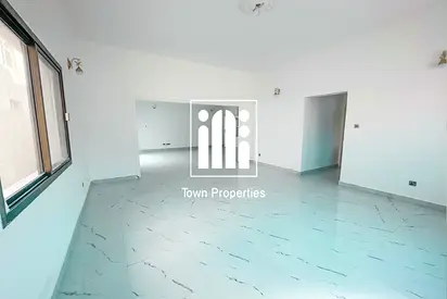 Fully Renovated | 2Villas 5BR + Maid | Covered Parking |