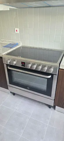 Hoover Electric cooker 90 by 60 cm latest model like new condition