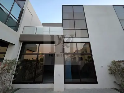 Spacious 4BR Villa Single Row With Garden
