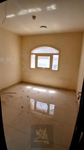 للإيجار في المجاز 3 غرفتين وصالة بإطلالة بحرية بدون بلكونة، باركن وجيم مجاني، صيانة على المالك، تأمين 2000 يصرف بعد 3 شهور، الدفع 4 أو 6 دفعات.
