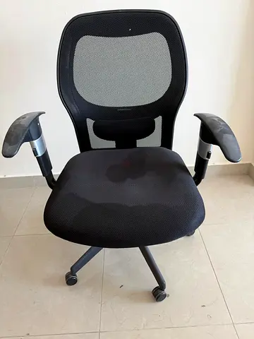 Black Mesh Ergonomic Office Chair with Armrests - Good Condition