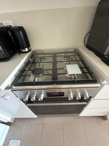 Bosch a4 Burners Top Gas Oven Electric Cooker 60x60cm Excellent Condition