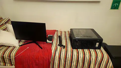 Gaming monitor and PC (for parts or build) - WILLING TO BARGAIN