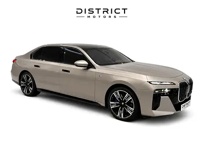 BMW 7-Series 740i M Sport 2024 | GCC Specs Dealership Warranty & Service| Like New Condition
