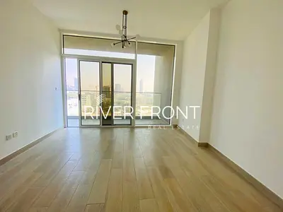 Prime Location | Ready to Move | Park View