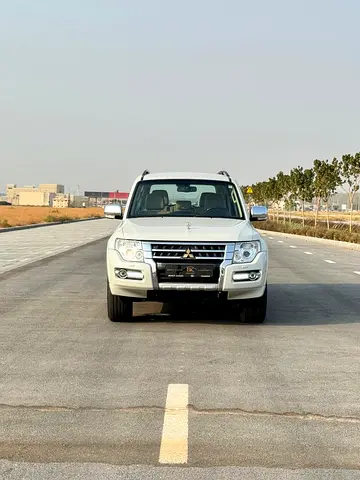 Mitsubishi Pajero GLS 2020 | GCC Specs | Pristine Condition