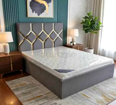 Grey Upholstered Queen Bed Frame with Geometric Headboard