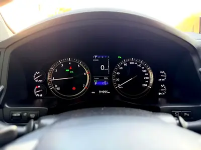 2018 Lexus LX-SERIES photo 9