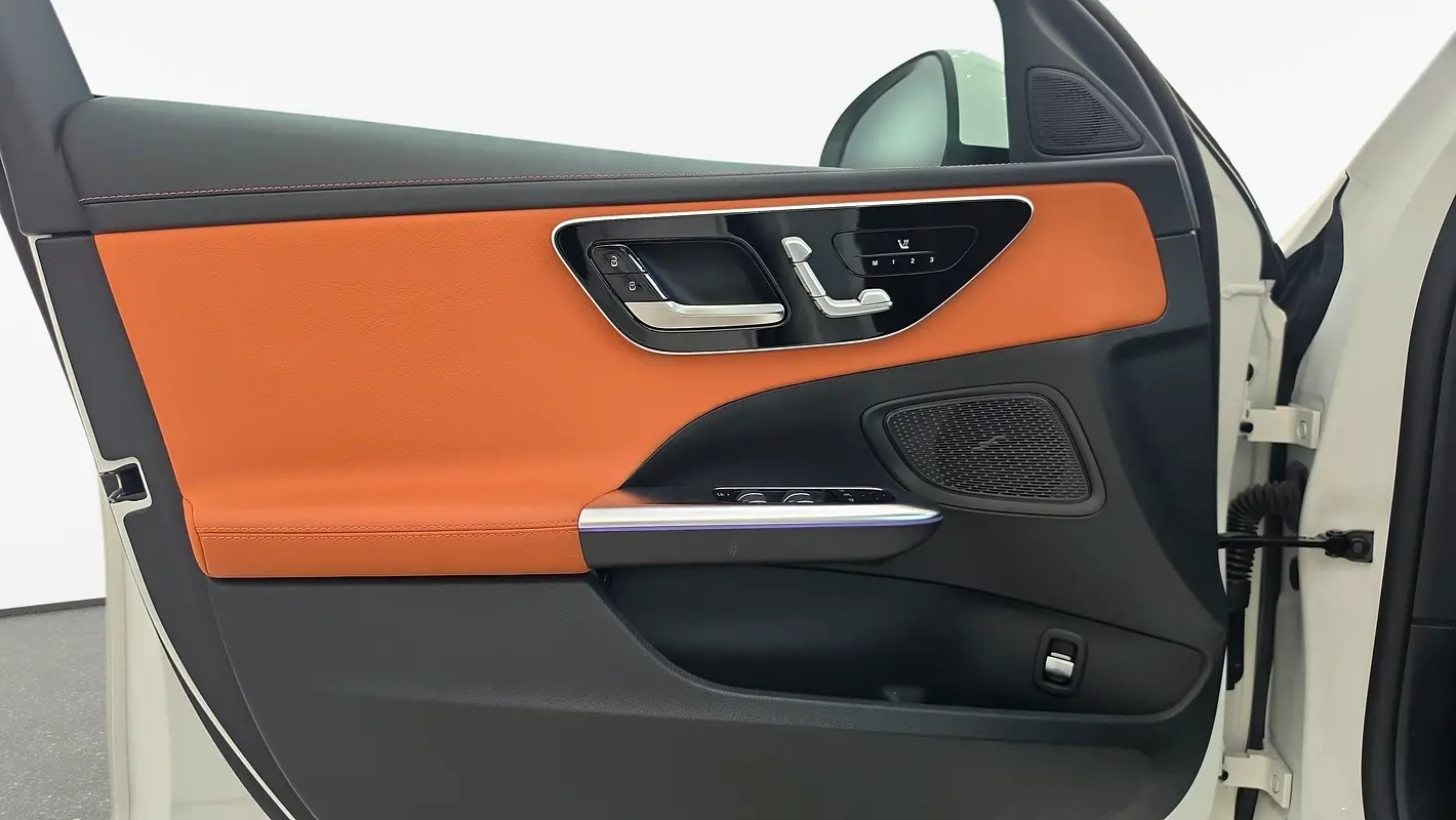 Mercedes-Benz C-Class 2025