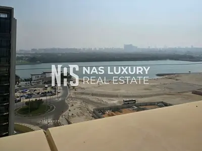 Canal & skyline views | High End Renovation | Ready to move in