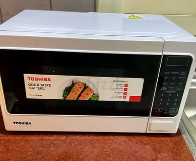 Toshiba Microwave 20L
