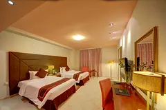 Hot Offer ! Furnished With Kitchen ! Offer only for current Month ! Near Metro !
