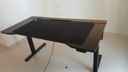 For Sale Used Black Colour Electric Table 160×80 cm Excellent Working Condition