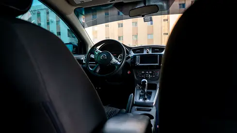 2019 Nissan SENTRA — миниатюра 17