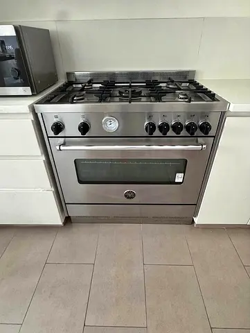 Bertazzoni latest model Top Gas Oven electric Cooker 90cm For Sale