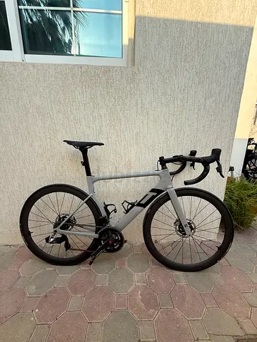 3T Strada Due Team – Carbon Road Bike – Size M  Asking price: AED 12,900