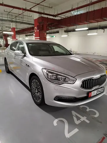 Kia Quoris 2013 GCC Specs Luxury Sedan with full service history