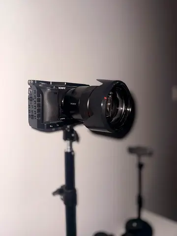 A6400 Sony mirrorless camera BODY ONLY (good condition)