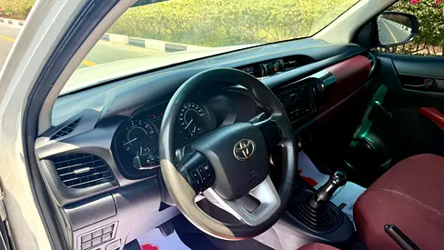 صورة 9 لـ 2023 Toyota HILUX
