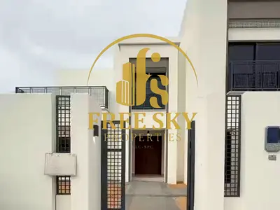 Corner Villa | Double Row | Luxurious 5BR | Ideal Location