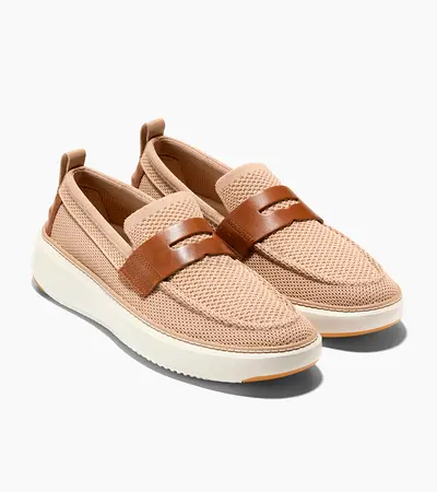 Men’s Stylish Loafers – Beige & Brown Elegant and modern men’s loafers in a classy beige color with
