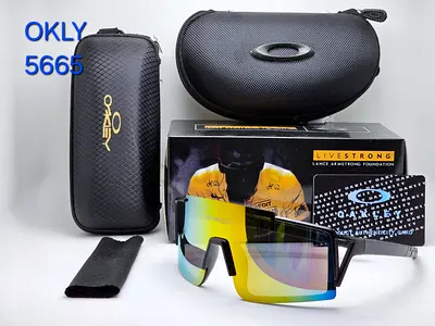 Urgent selling New 2026 style Shield Sunglasses with 2 Cases