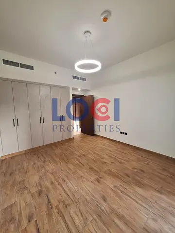 READY TO MOVE| BRAND NEW w. MAID ROOM | NEAR METRO