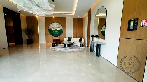 VACANT & READY TO MOVE IN | 2-BEDROOM | FULL PARK & BURJ KHALIFA VIEWS | FULLY EQUIPPED KITCHEN