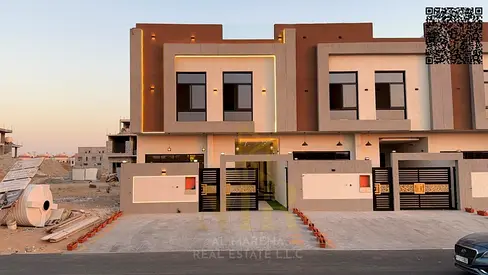 فرصه سكنيه مميزه |  فيلا _  بسعر يشمل رسوم التسجيل_ رسوم الكهرباء والمياه والمكيفات علي الشارع الرئيسي | 3 غرف ماستر
