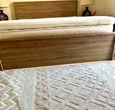Modern Wooden Queen Bed in Excellent Condition