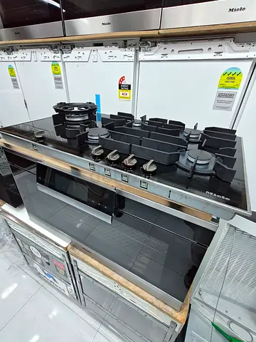 Miele Built-in electric oven 90cm with Gas cooktop 90cm