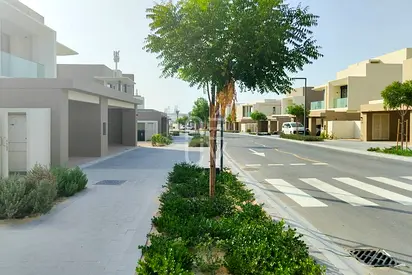 Spacious 3Br | Single Row | Multiple Options