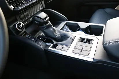 صورة 14 لـ 2026 Toyota PRADO